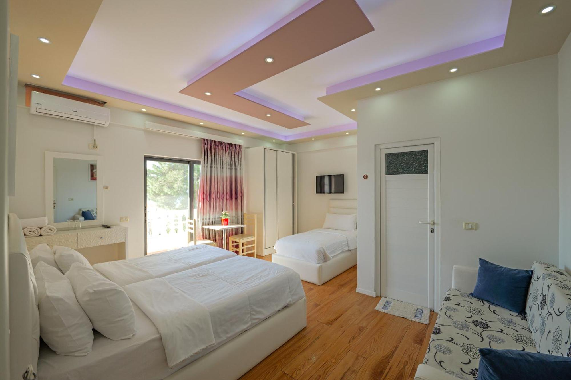 Hotel Iliria Sarande Exterior photo