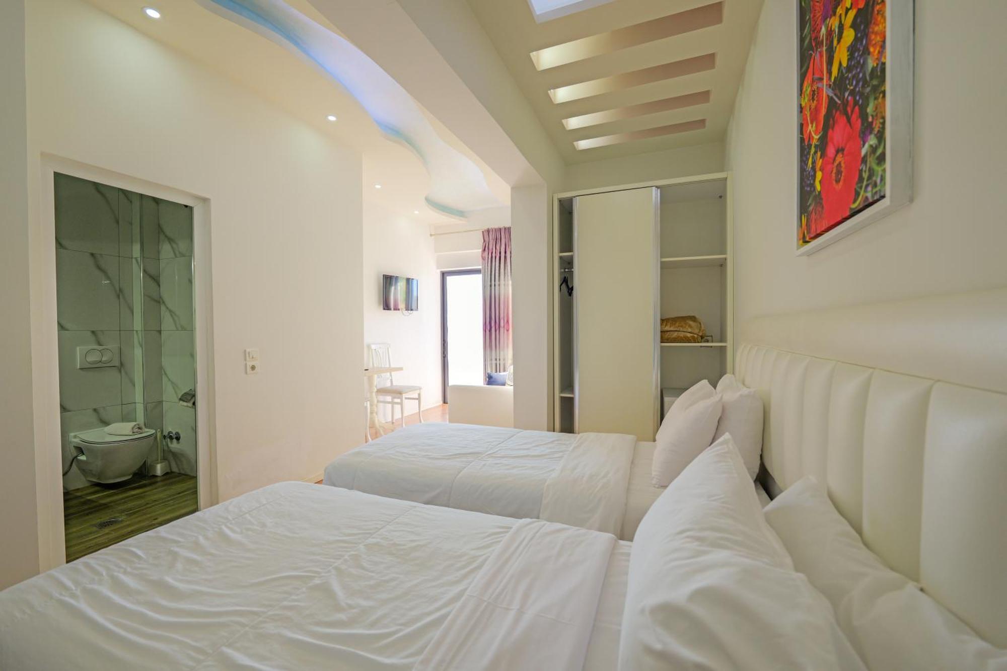 Hotel Iliria Sarande Exterior photo