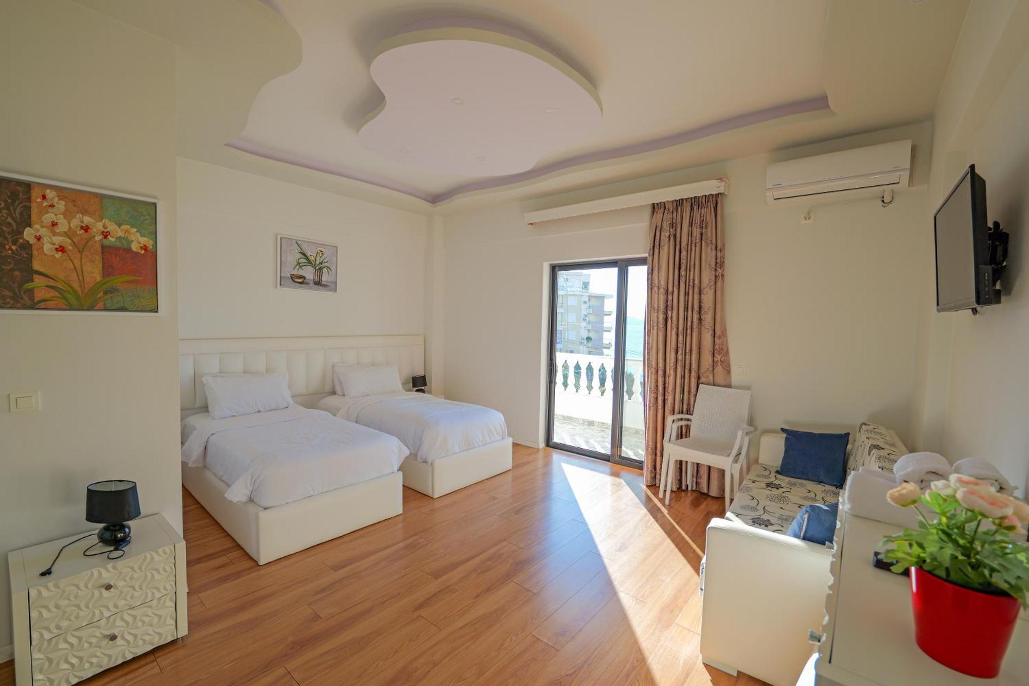 Hotel Iliria Sarande Exterior photo