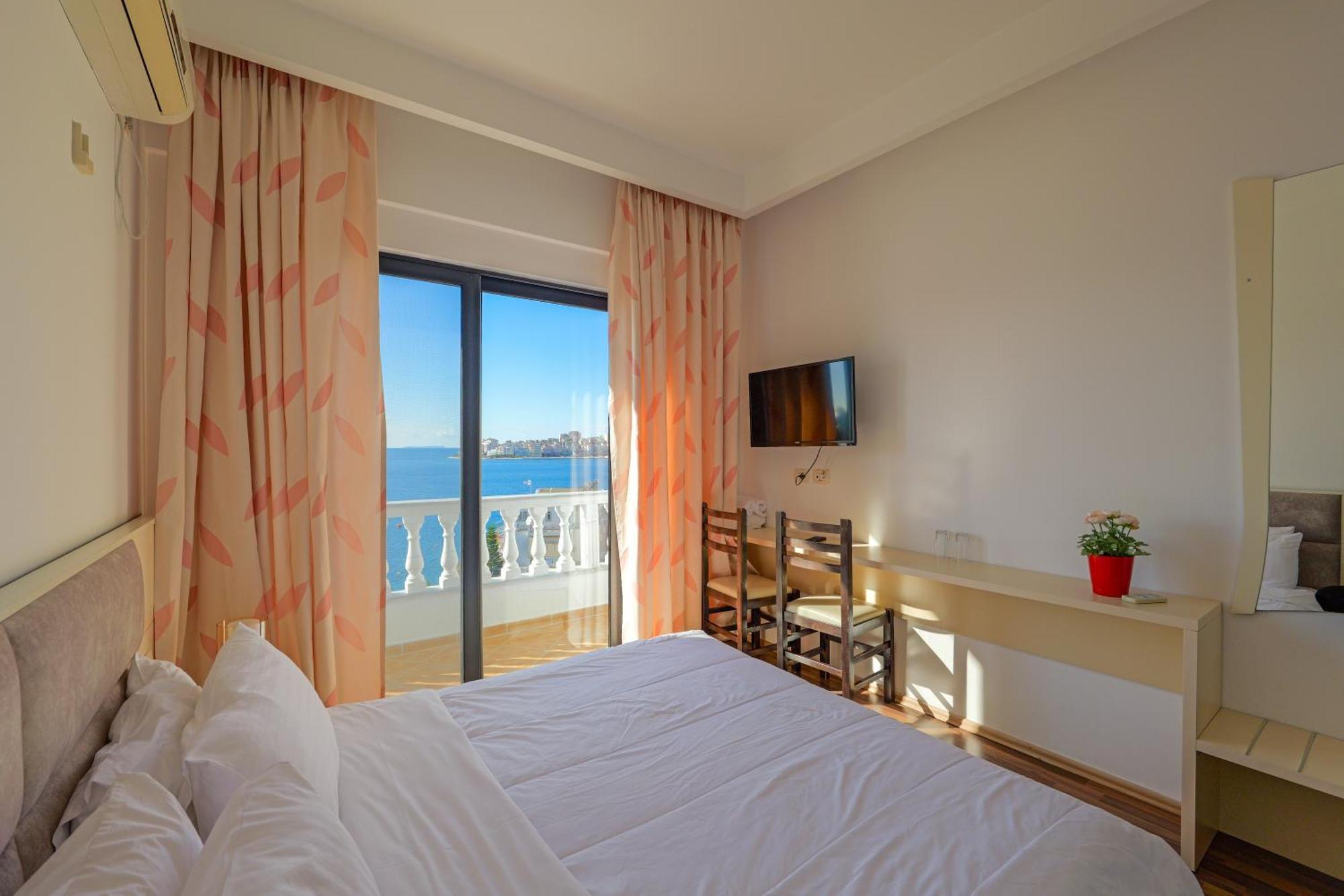 Hotel Iliria Sarande Exterior photo