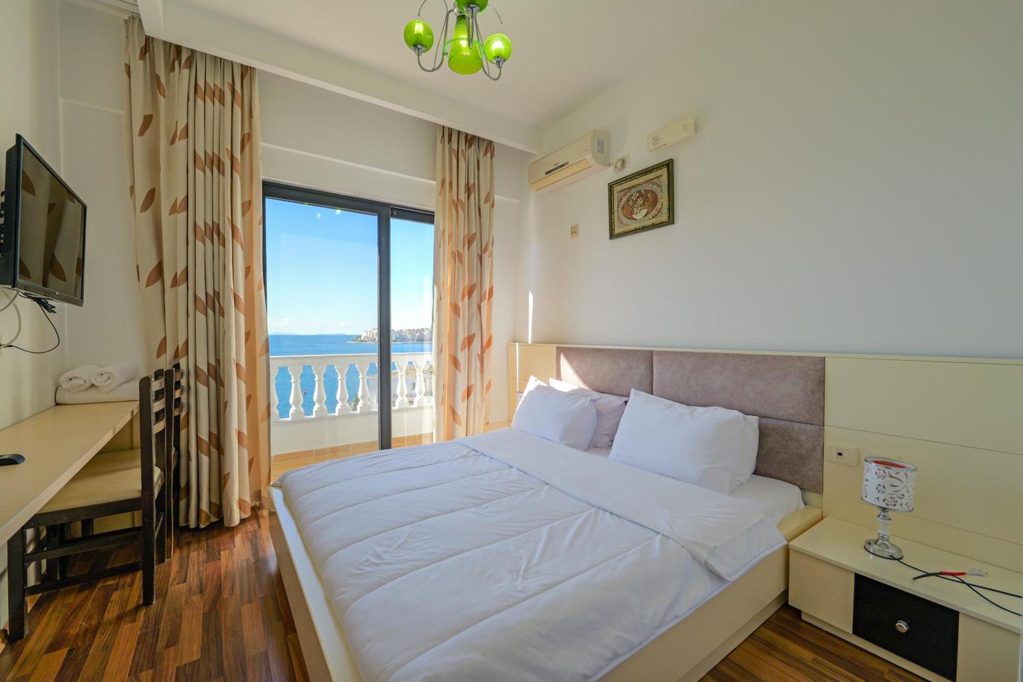 Hotel Iliria Sarande Exterior photo
