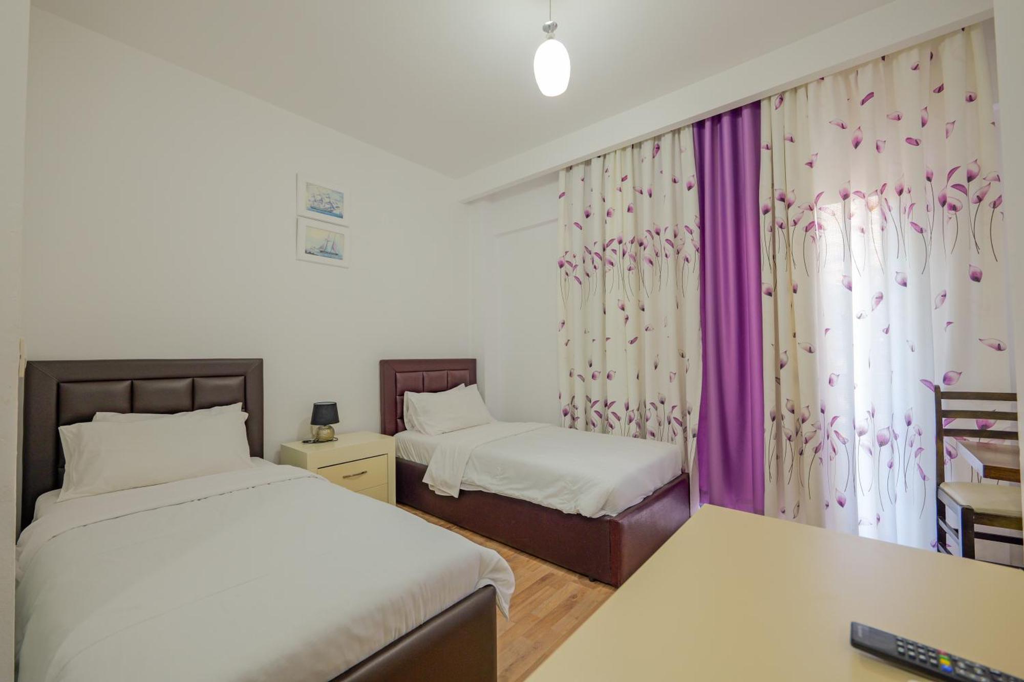 Hotel Iliria Sarande Exterior photo