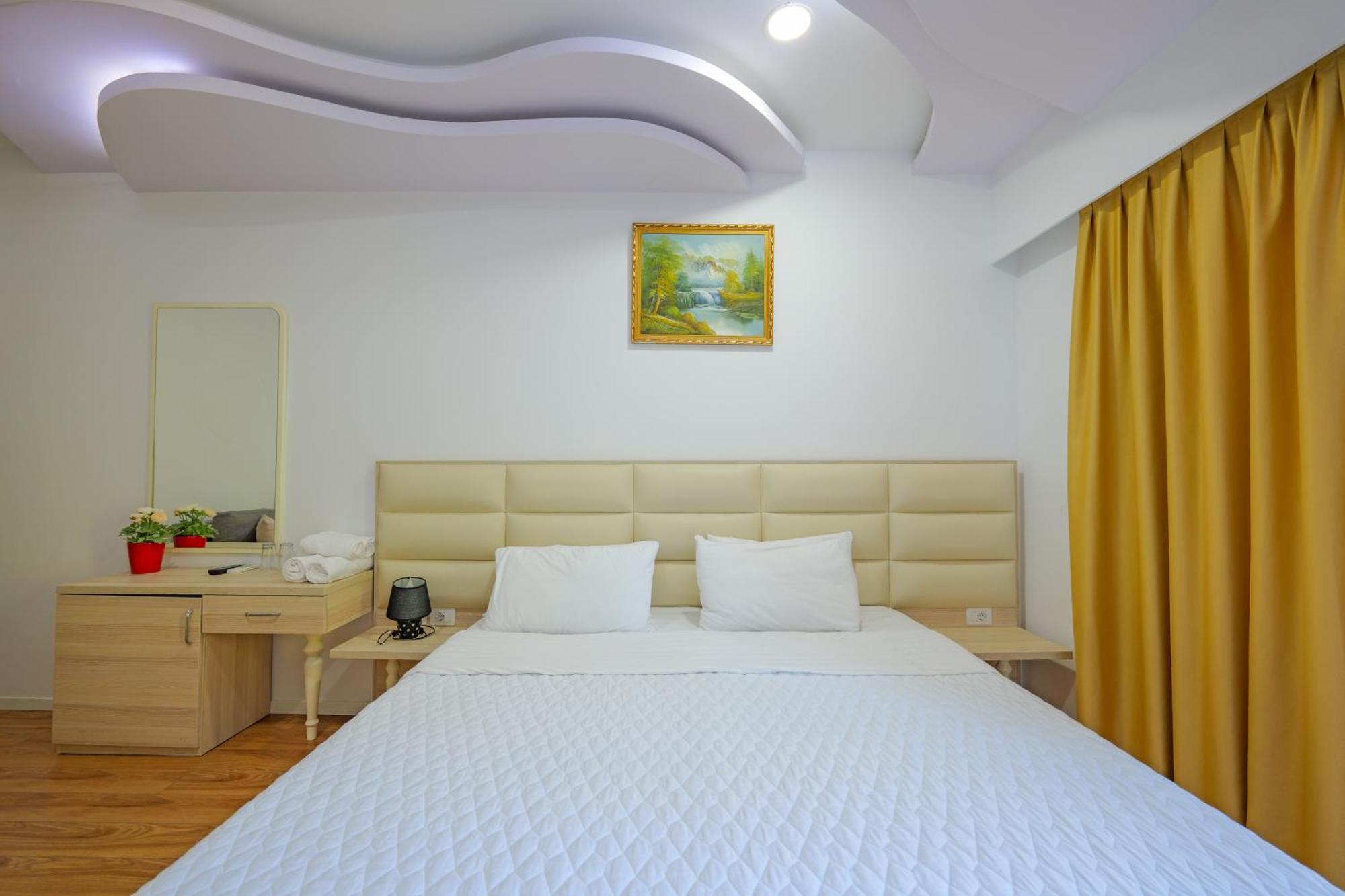 Hotel Iliria Sarande Exterior photo