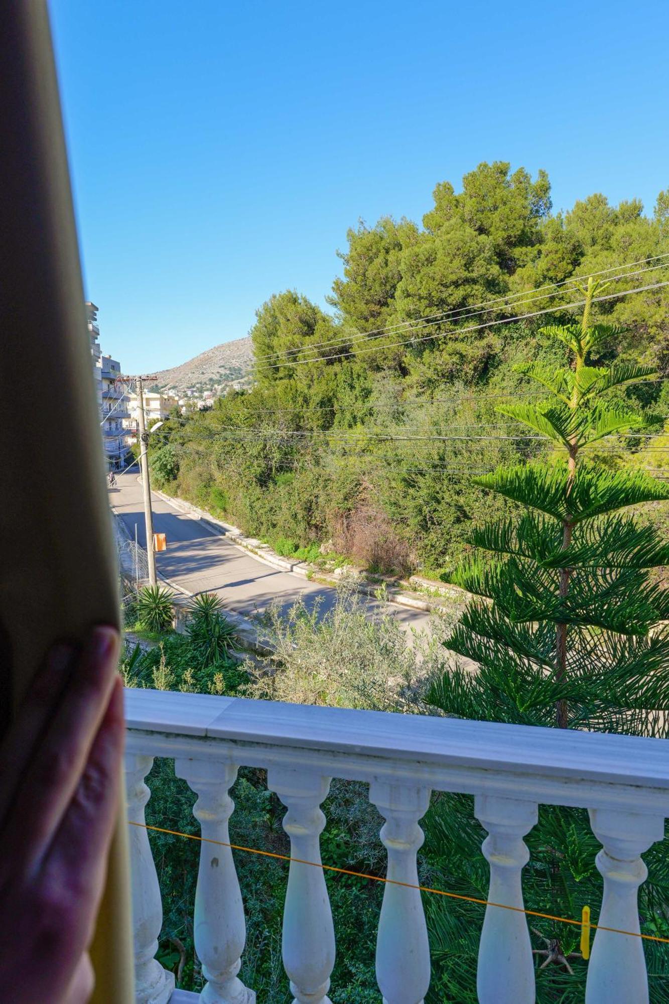 Hotel Iliria Sarande Exterior photo