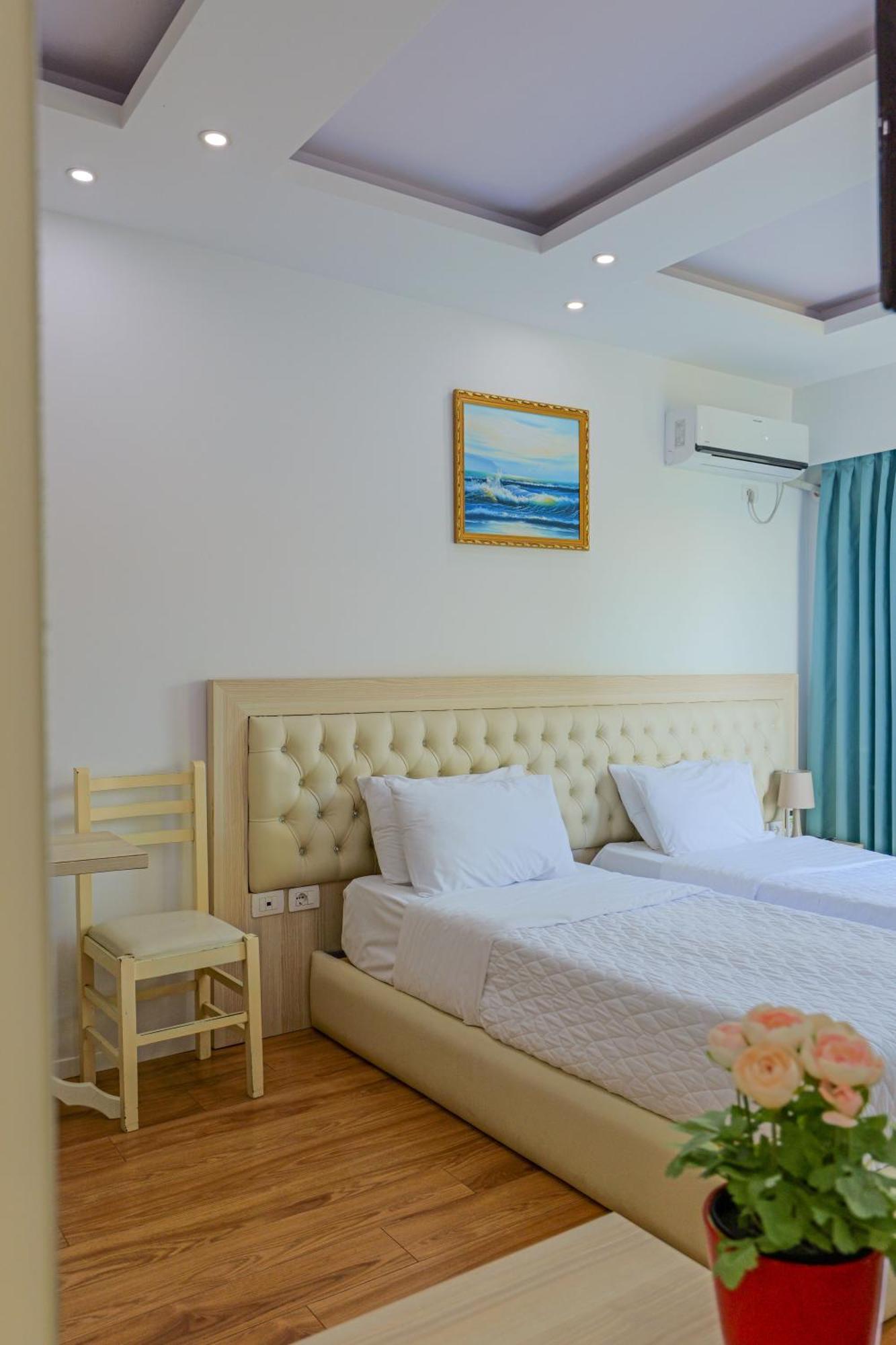 Hotel Iliria Sarande Exterior photo